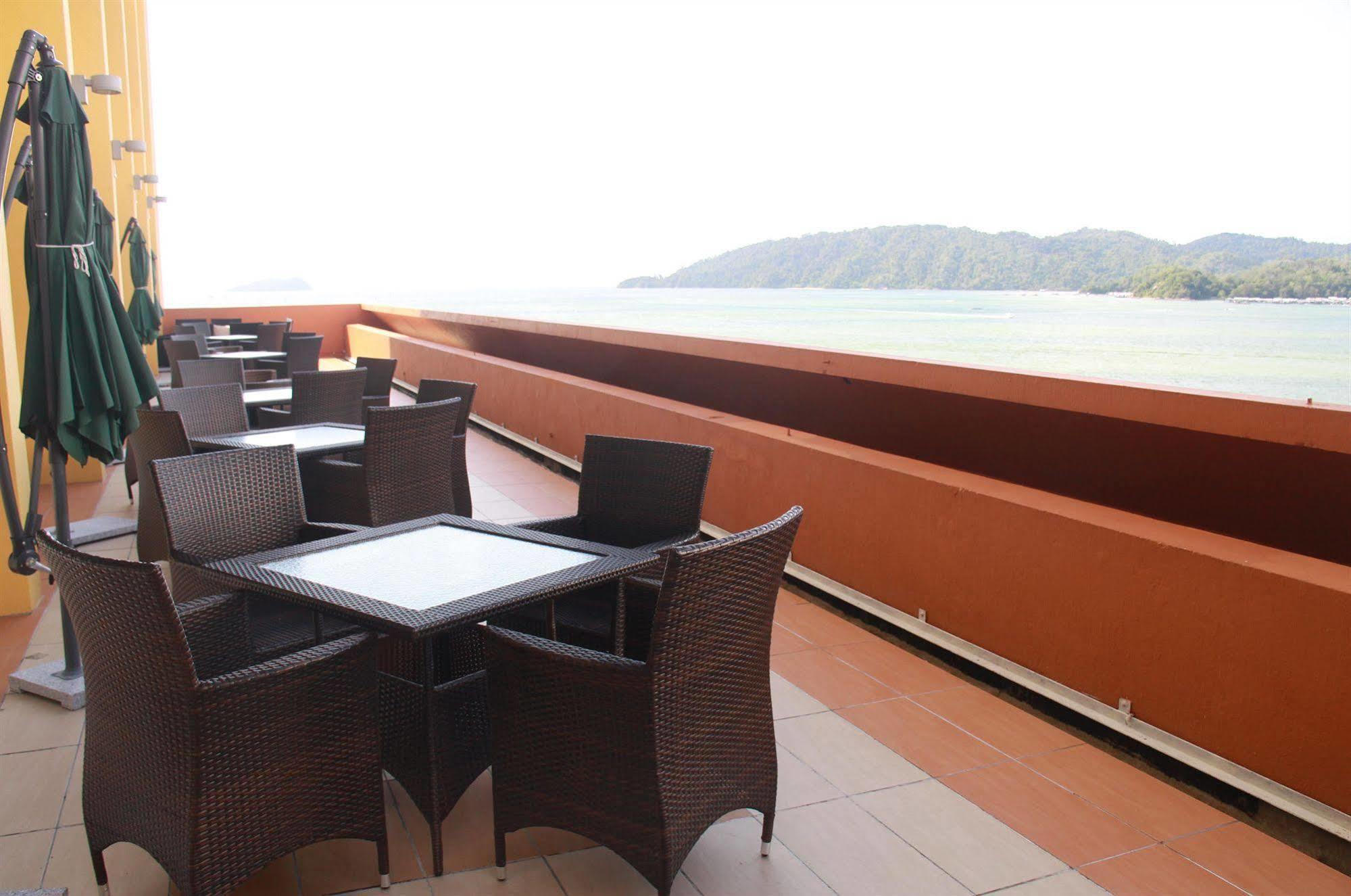 Gaya Centre Hotel 3*